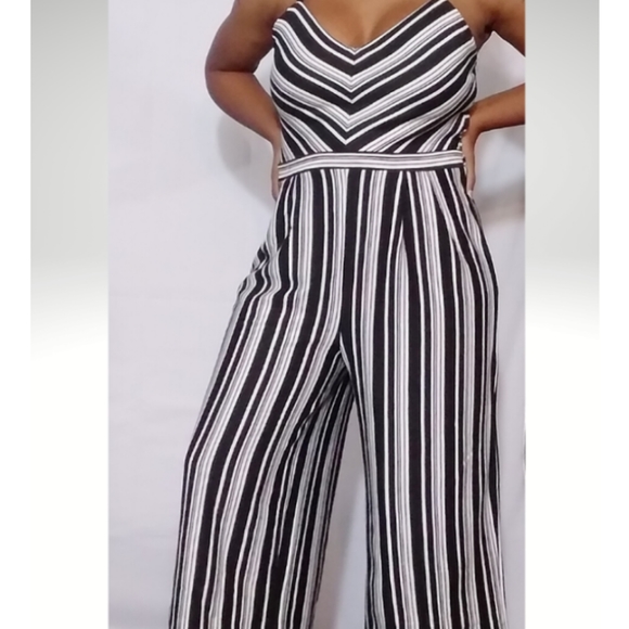 Striped V Neck Jumpsuit - Picture 2 of 3